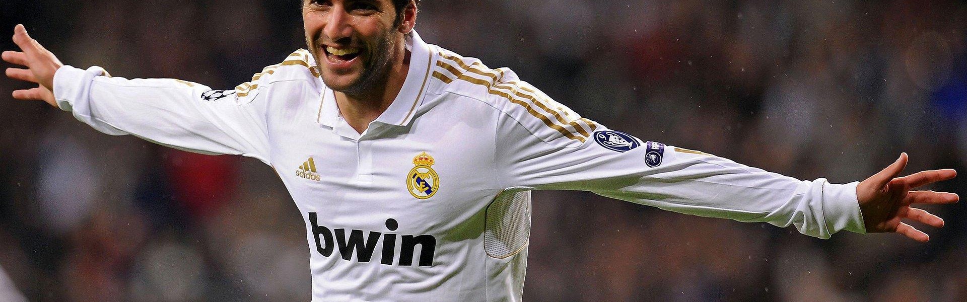 搜狐体育直播-巴特尔在CBA球员生涯回顾：内线巨塔的辉煌岁月